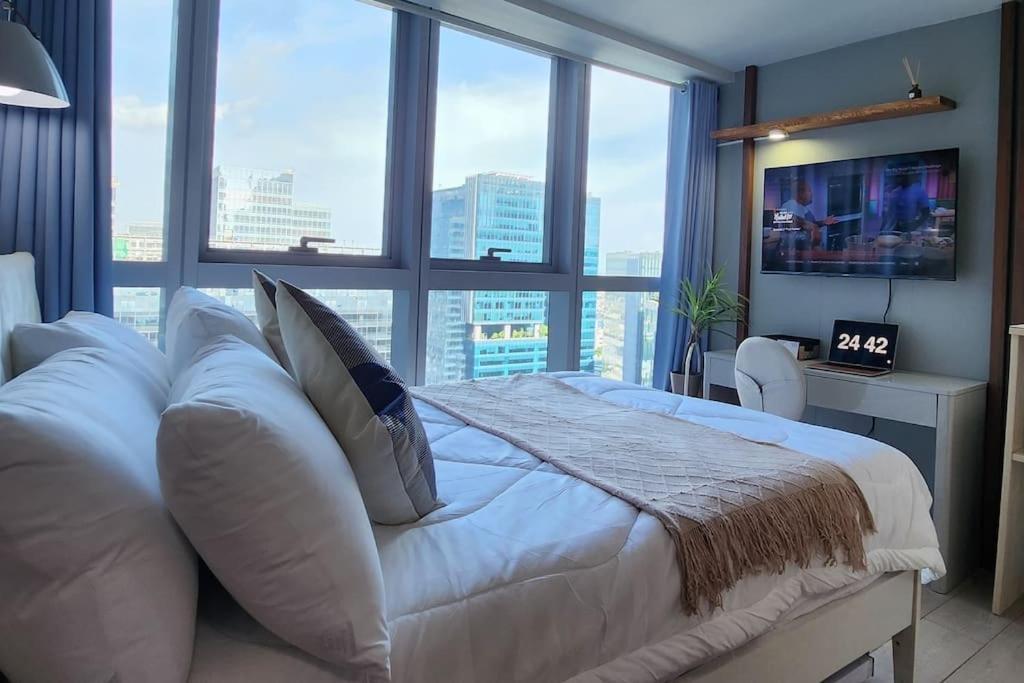 Luxestaysmnl Coastal Chic Netflx 380Mbps Pool Bgc Manila Exteriör bild